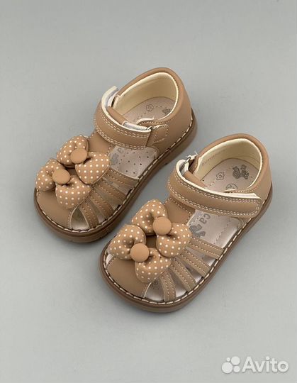 Сандалии для девочки