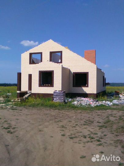 Кладка кирпича каменщики