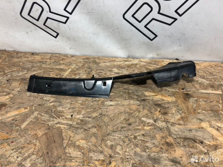 Водосток багажника задний правый Bmw 5-Series F07