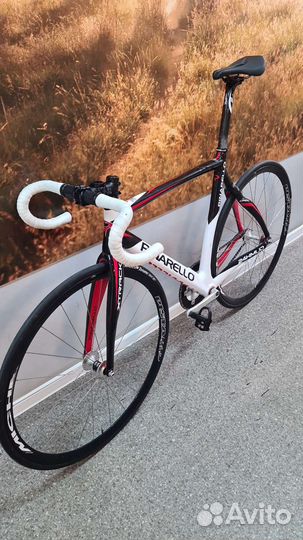 Трековый карбоновый велосипед Pinarello Xtrack