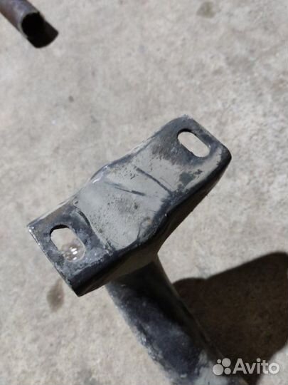 Балка подрадиаторная Audi A6 седан 2.6I 1996