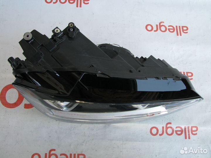 Фара передняя правая VW Golf Sportsvan xenon 2013+