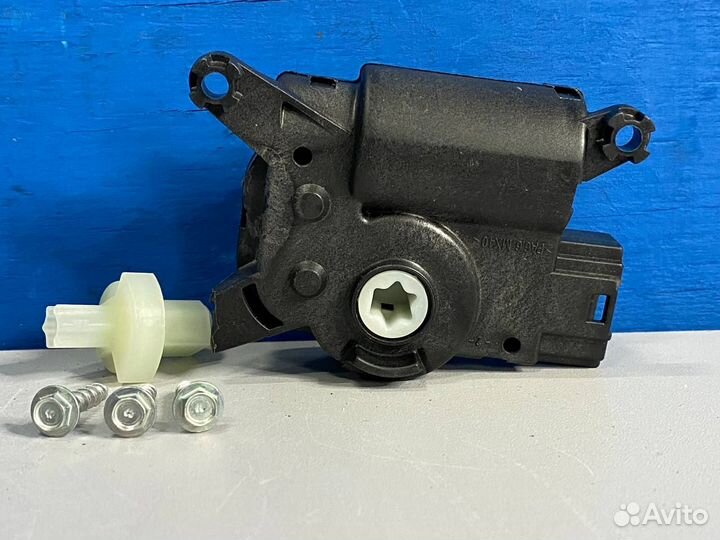 Моторчик заслонки отопителя Ивеко Стралис