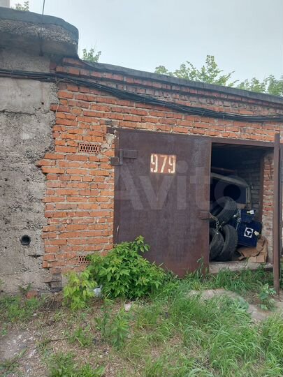 Гараж, > 30 м²