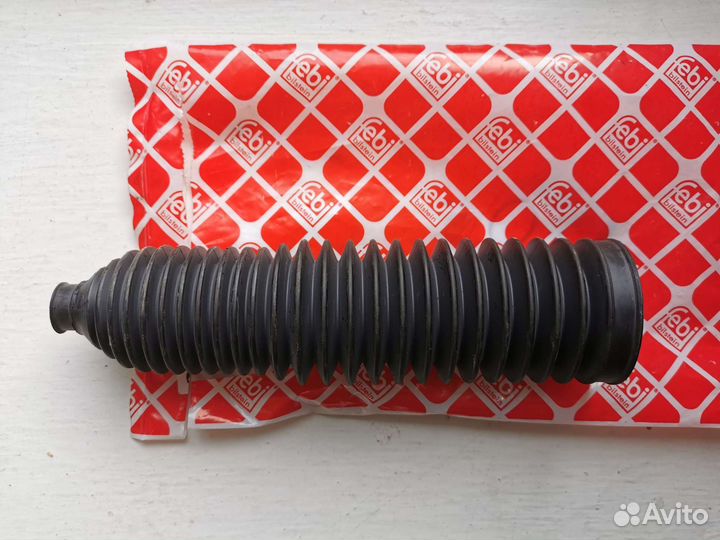 Пыльник рулевой рейки правый Audi