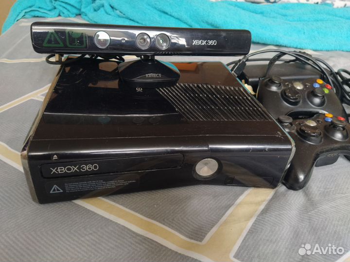 Xbox 360 + kinect + 2 геймпада + 45 игр
