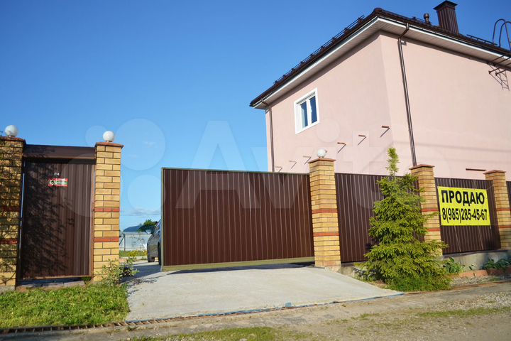 Коттедж 330 м² на участке 14 сот.