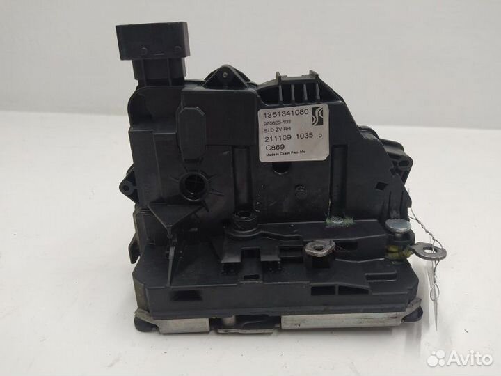 Б/У Замок двери сдвижной Европа. 1361341080