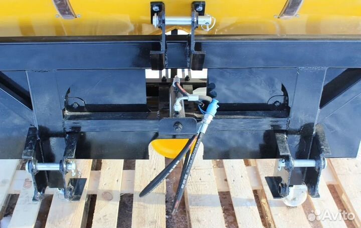 Разбрасыватель удобрений Unia MX-1000, 2023