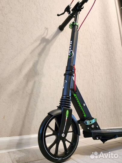 Самокат складной новый на больших колёсах