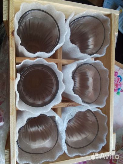 Стаканы пьяные высокие