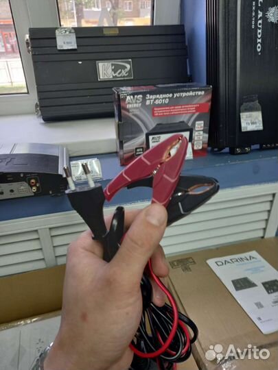 Интеллектуальное зарядное устройство Arnezi