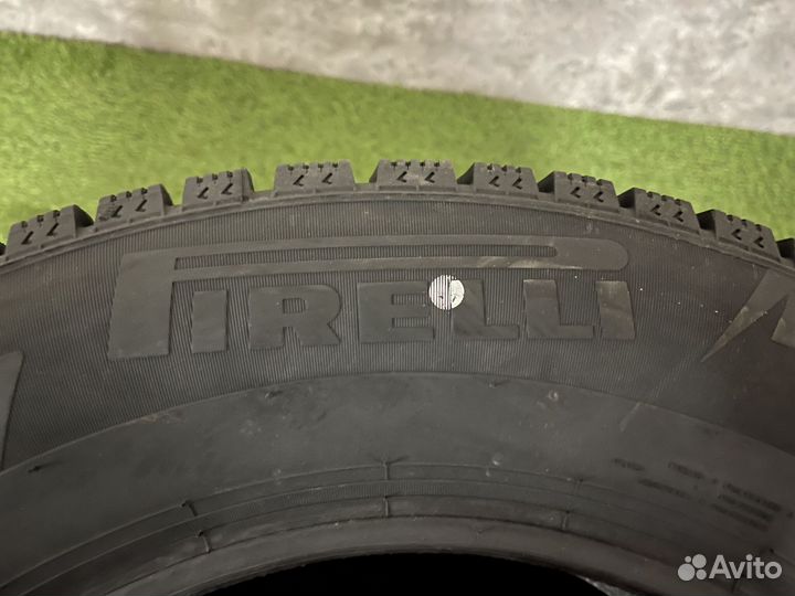 Pirelli Winter Ice Zero 235/55 R20 105T