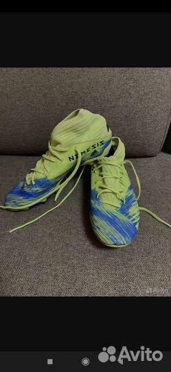 Футбольные бутсы