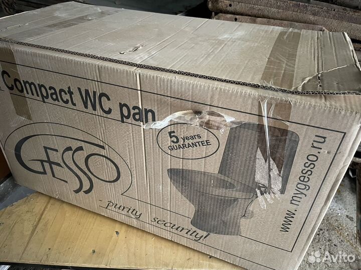 Унитаз с бачком новый