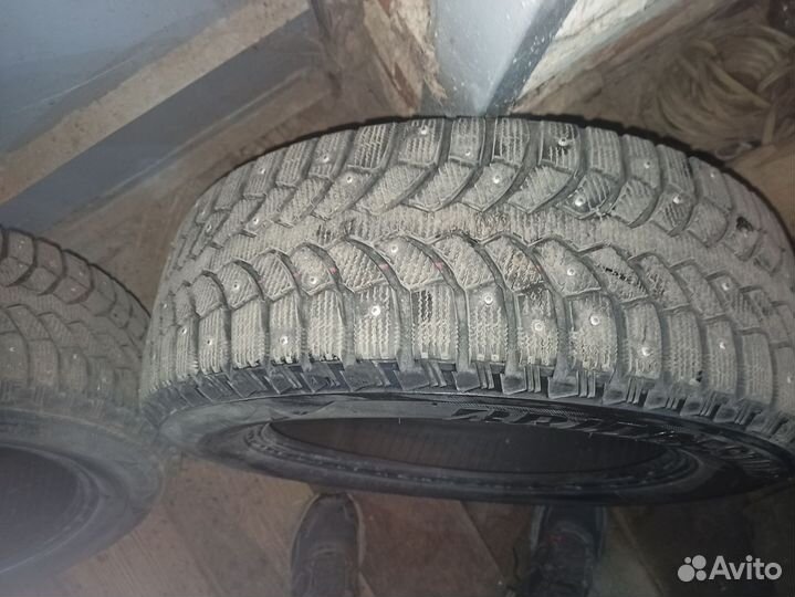 Bridgestone Blizzak Ice 205/60 R16 22