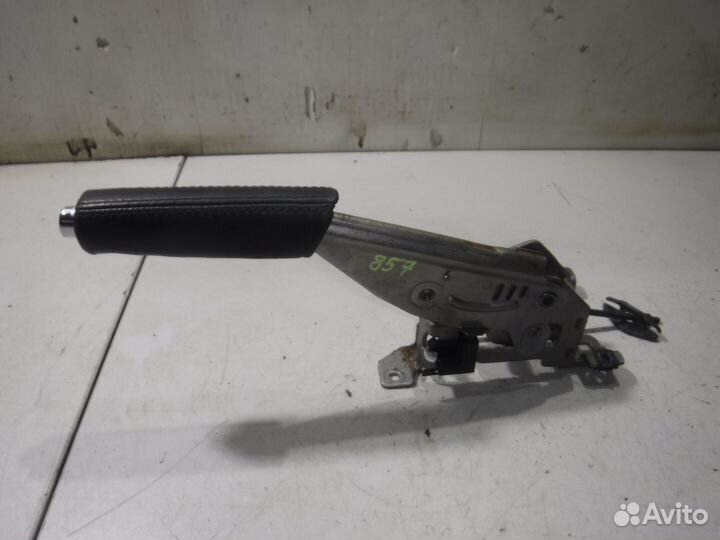 Рычаг стояночного тормоза Skoda Yeti