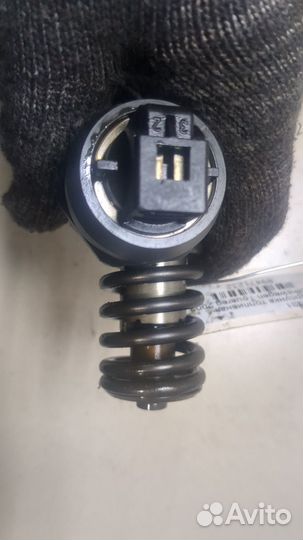 Форсунка топливная Volkswagen Touareg, 2004