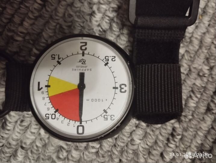Высотомер парашютный