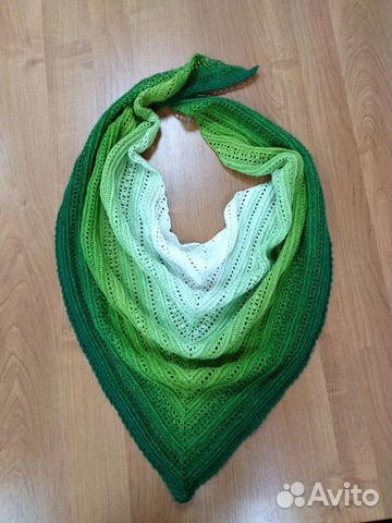 Бактус / платок вязаный крючком