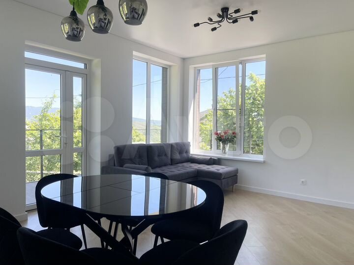 Коттедж 140 м² на участке 5 сот.