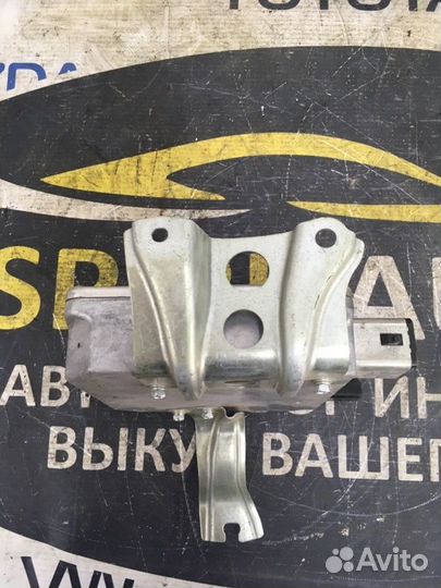 Блок управления рулевой рейкой Toyota Rav 4 30 2.0