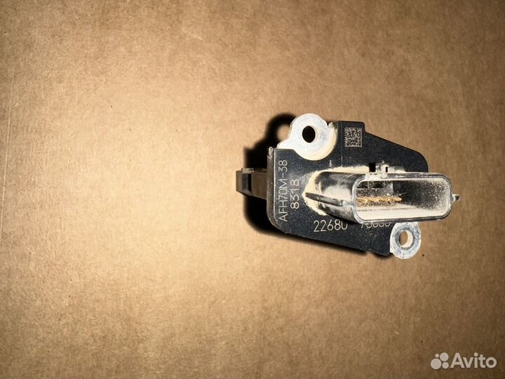 Датчик массового расхода воздуха Nissan