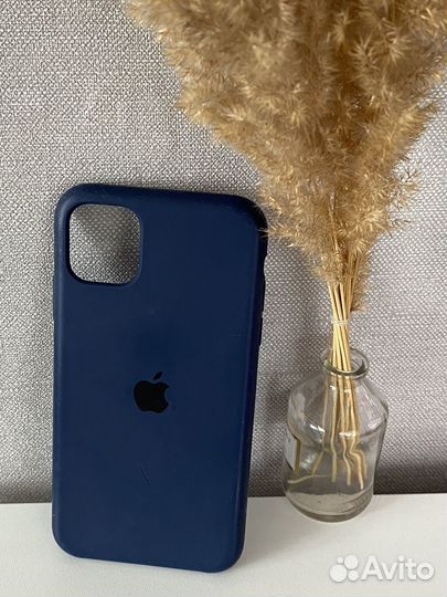 Чехлы для iPhone 11