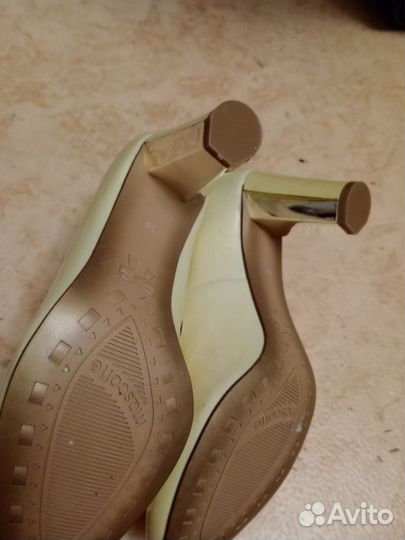 Новые жёлтые туфли женские Mascotte 35 р