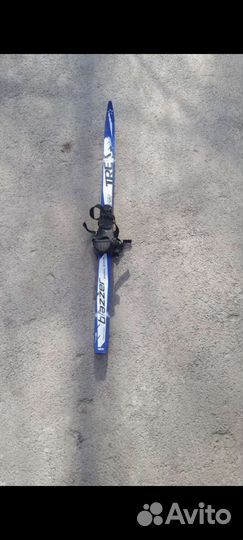 Продам детские лыжи
