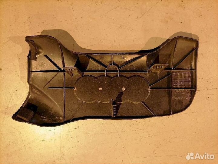 Декоративная крышка двс 06C103931D Audi A4 A4 B6 8