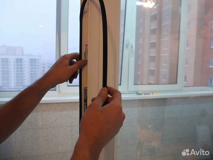 Ремонт окон, уплотнитель дверной RAL8026