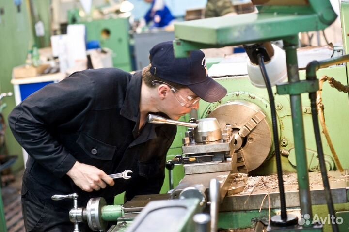 Слесарь мср на автомобильный завод