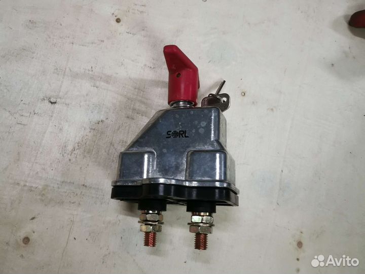 Выключатель массы аккумуляторной батареи 12/24V с