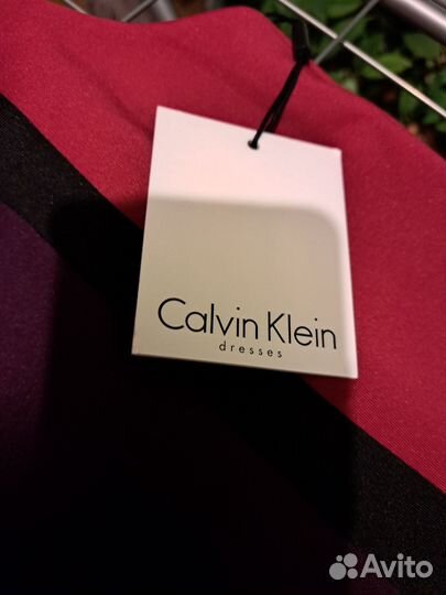 Платье новое Calvin Klein