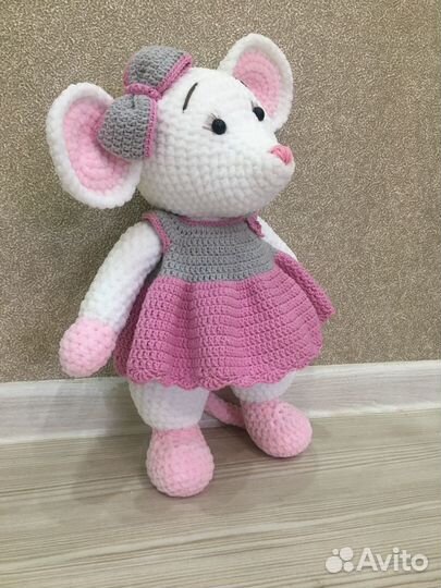 Мышка ручной работы из плюшевой пряжи