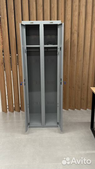 Шкаф металлический для раздевалок