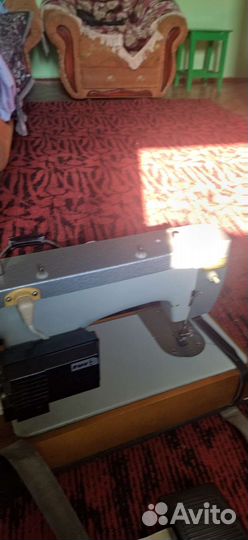 Швейная машинка чайка