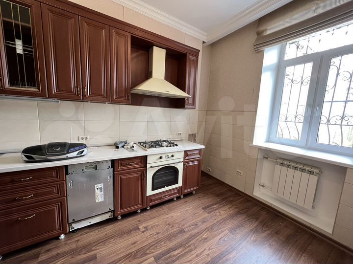 2-к. квартира, 58,7 м², 2/4 эт.