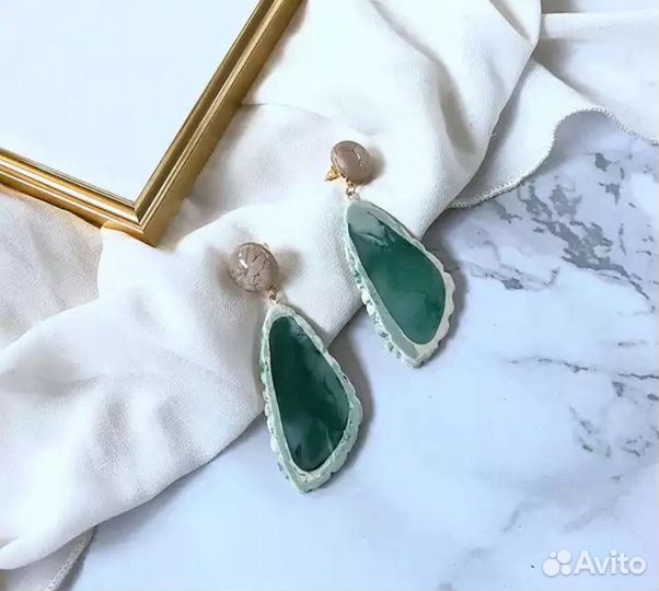 Продам шикарные серьги. Новые