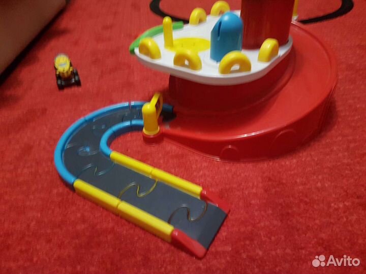 Игрушечная парковка