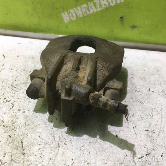 Суппорт передний правый Форд Фокус 1