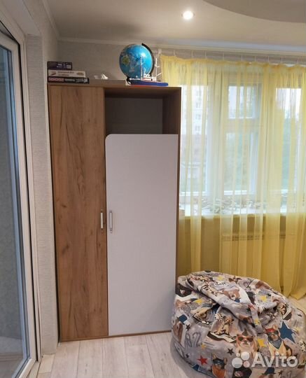 Шкаф в современном стиле