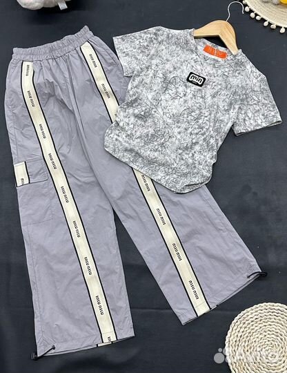 Красивый костюм для девочки, 134-152