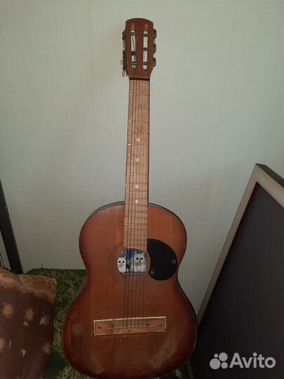 Акустическая гитара