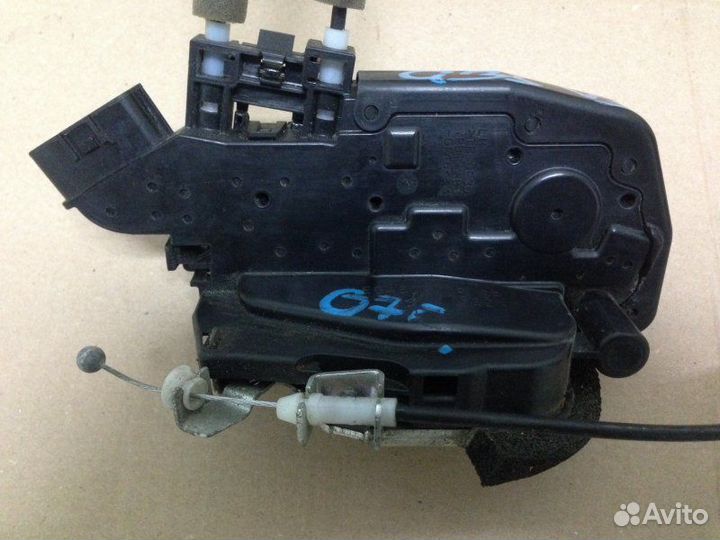 Замок двери задний левый Infiniti G35 G35X G35Xs