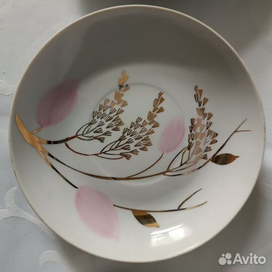 Блюдца Дулëво, позолота