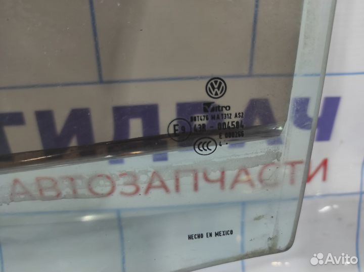 Стекло двери задней левой Volkswagen Jetta (A6) 5C