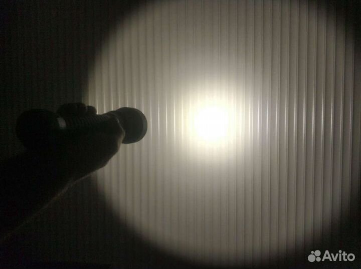 Фонарик подводный для подводной охоты, дайвинга