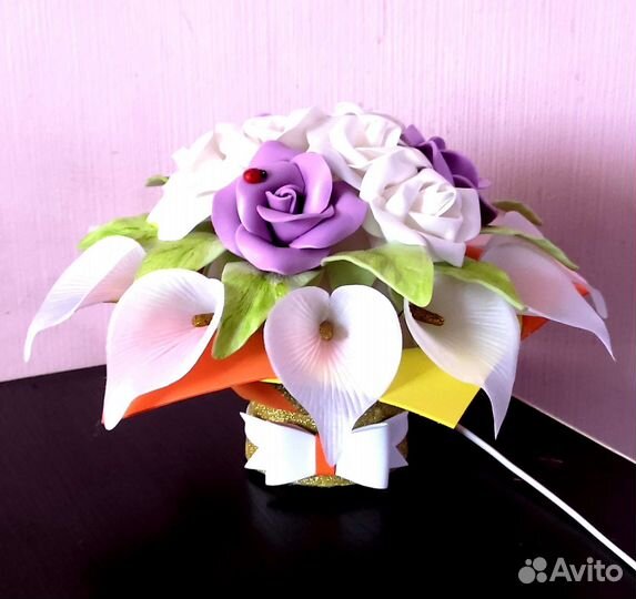 Светильник из роз с каллами